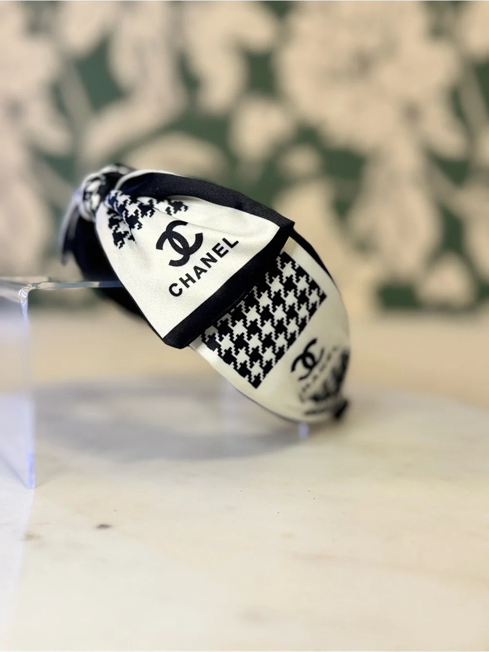 CHANEL Beaute Black & White Bow Headband NEW
